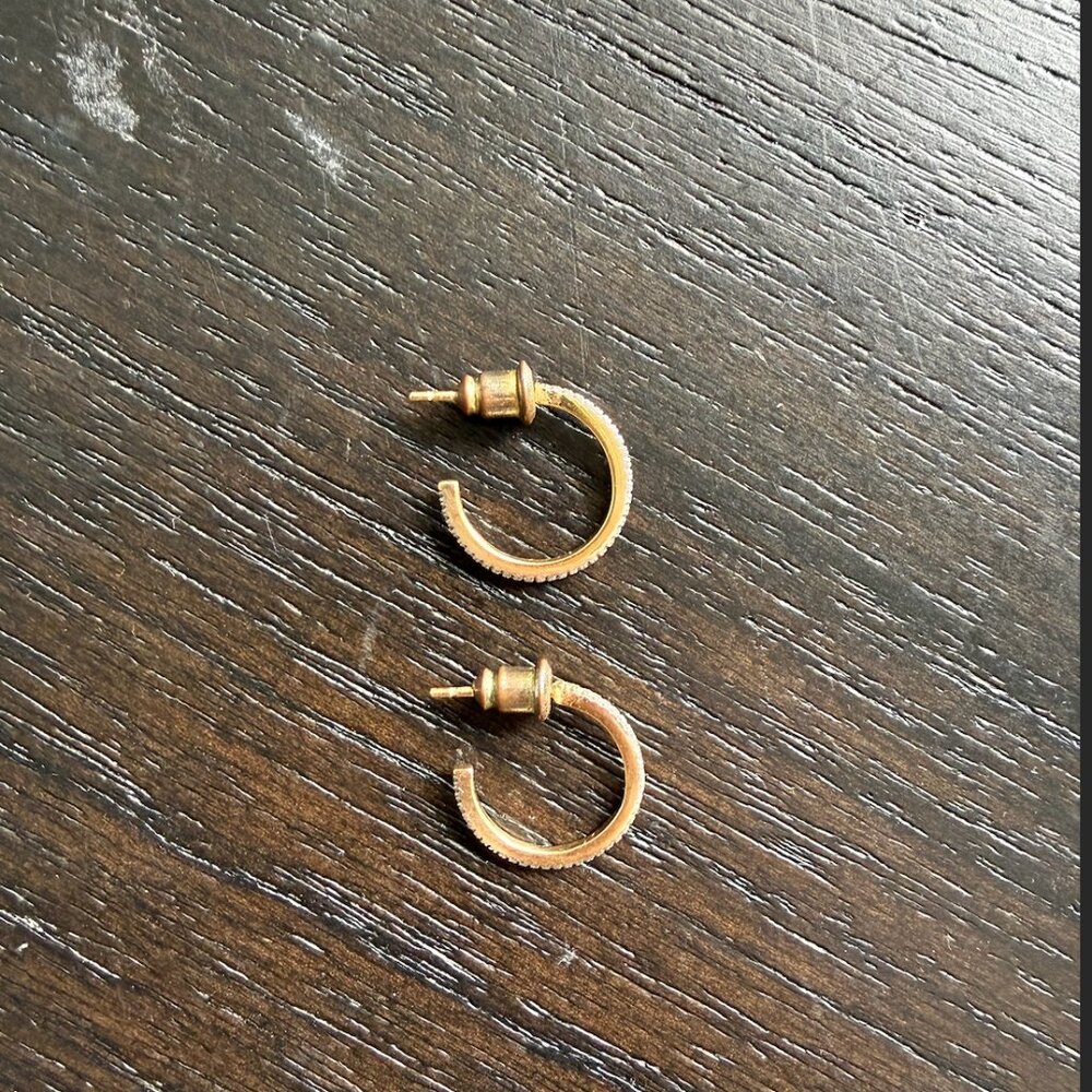Mejuri Pavé Diamond Hoops - Picture 4 of 4